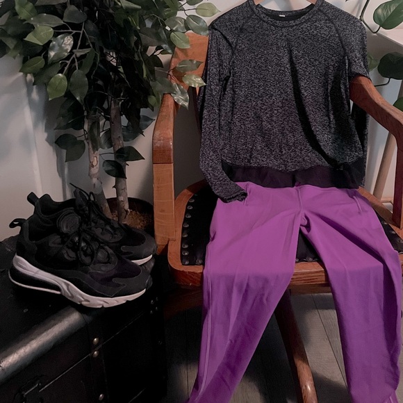 Lululemon long sleeve 🤍 - Picture 4 of 5